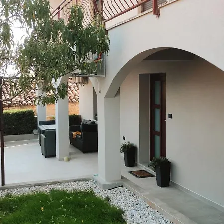 Апартаменти Amelie A4 *