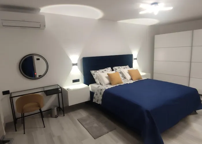 Amelie A4 Apartman *