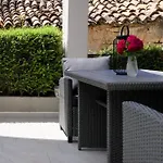 Amelie A4 Apartment